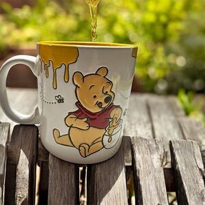 Disney Winnie the Pooh Mug with Yellow and Red Accents 20 oz